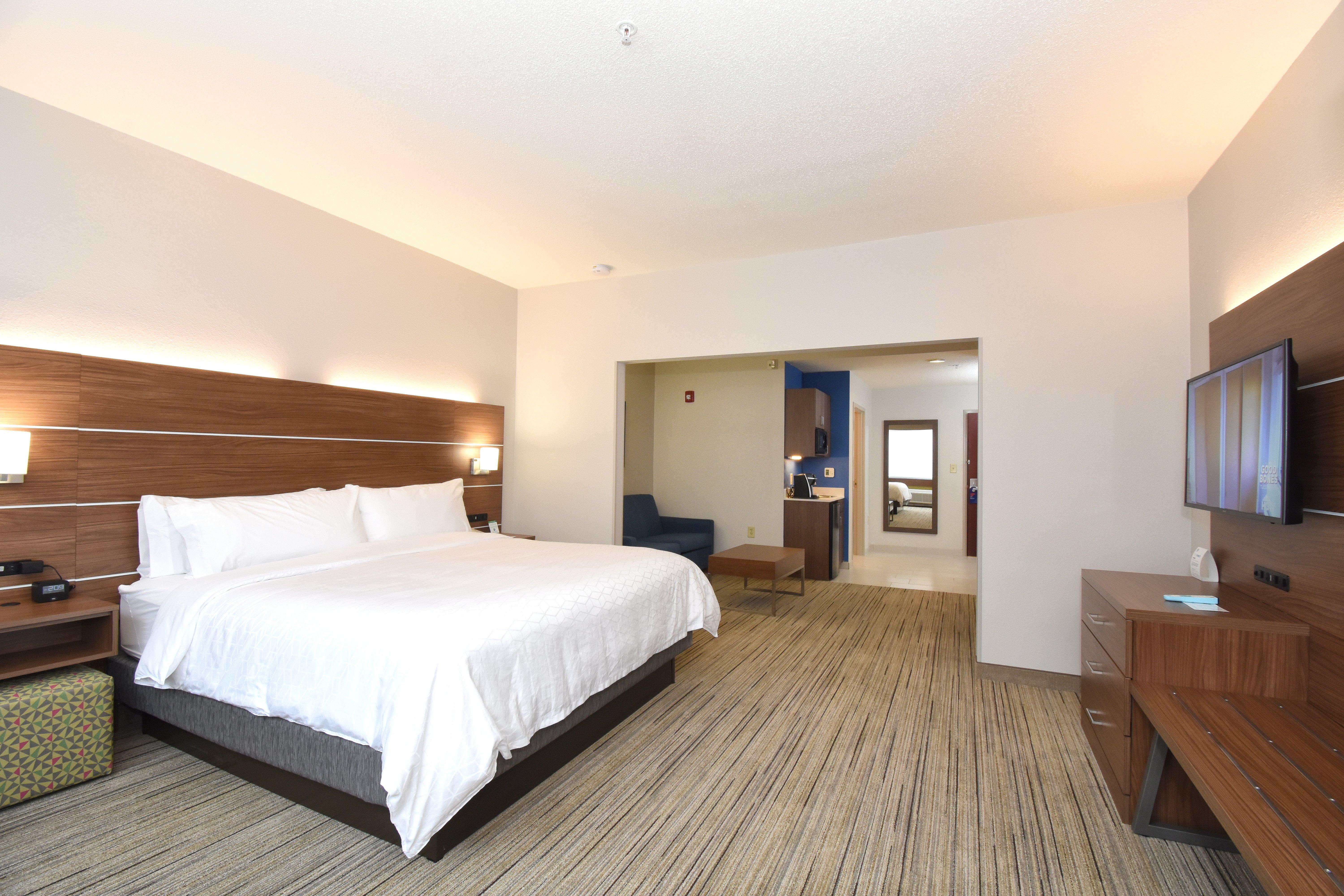 Holiday Inn Express & Suites Southern Pines-Pinehurst Area By Ihg Exterior photo