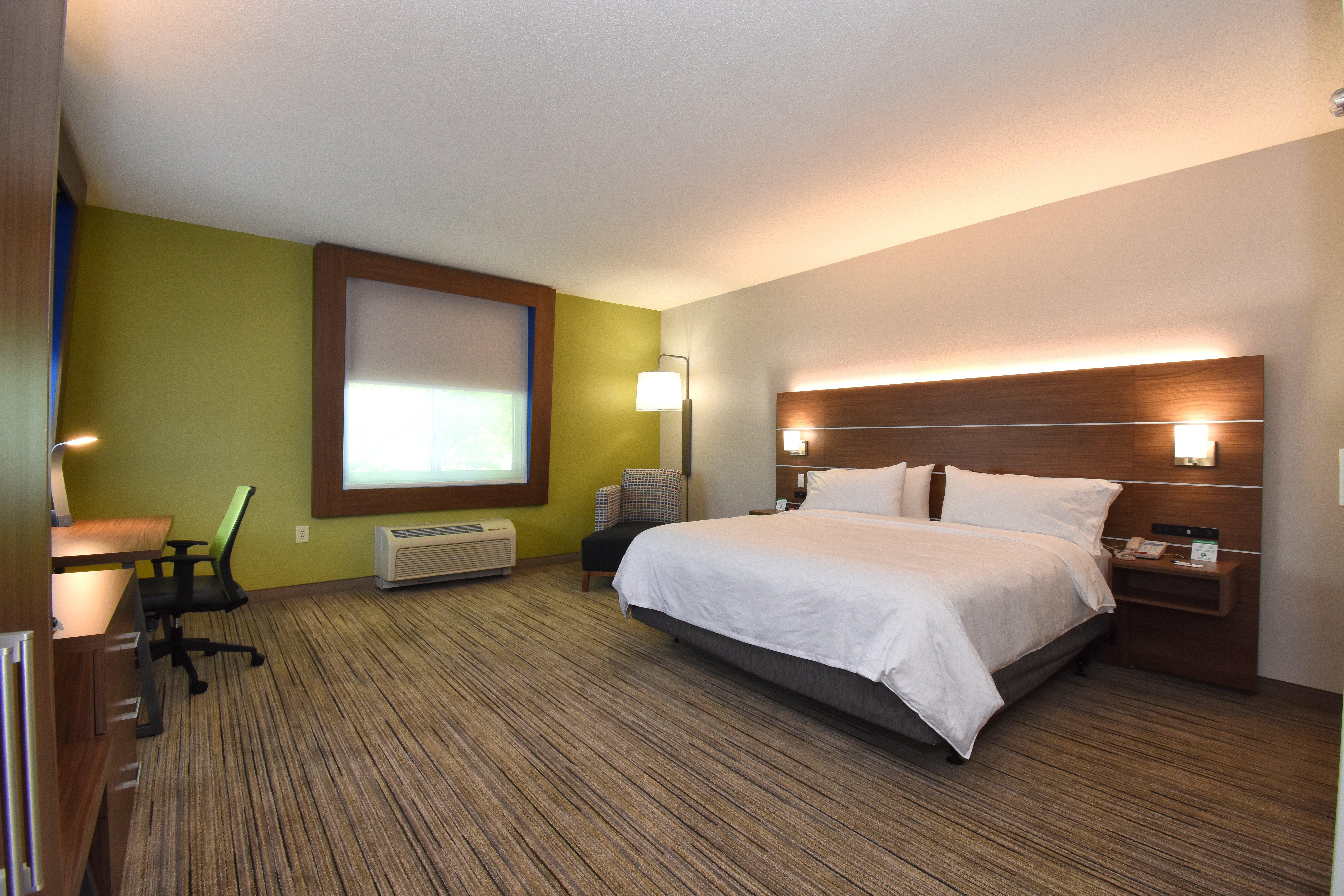Holiday Inn Express & Suites Southern Pines-Pinehurst Area By Ihg Exterior photo