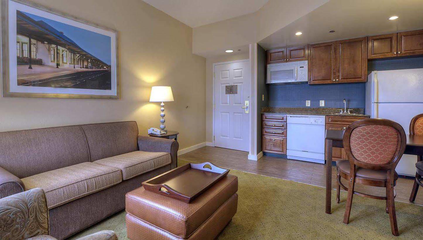 Holiday Inn Express & Suites Southern Pines-Pinehurst Area By Ihg Exterior photo